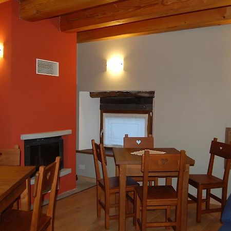 Il Nocciolo Bed & Breakfast Бард Екстериор снимка