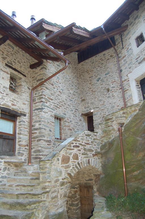 Il Nocciolo Bed & Breakfast Бард Екстериор снимка